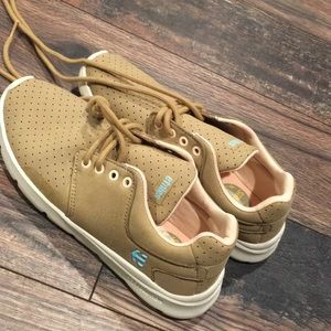 Eetnies sneakers BRAND NEW